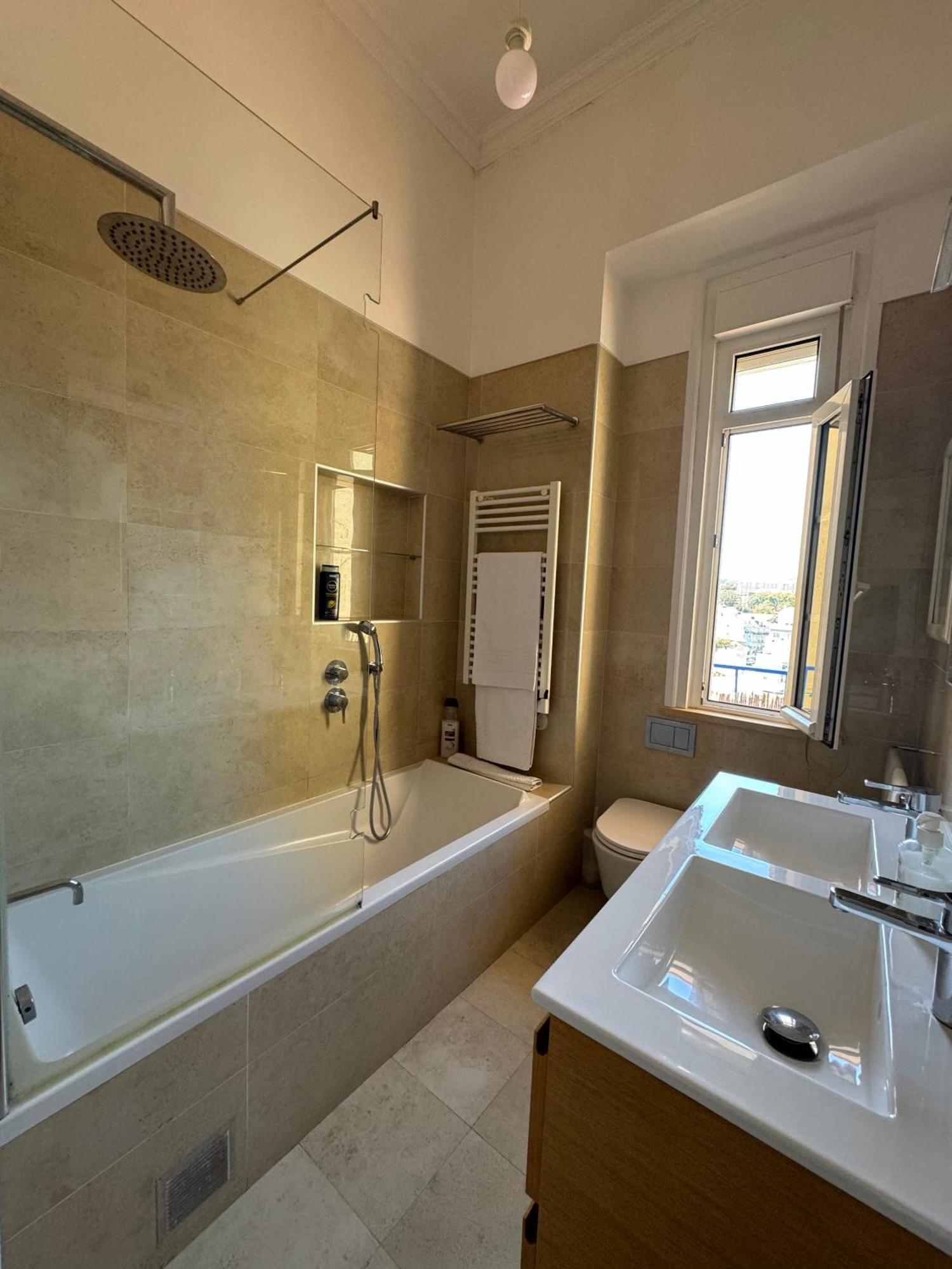 The House In Intendente Lisbon Exterior photo
